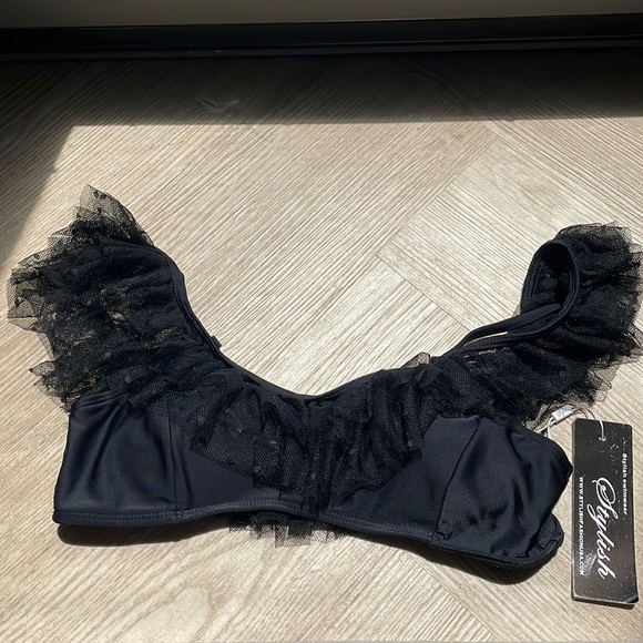 Black swim suit top. - Picture 1 of 2